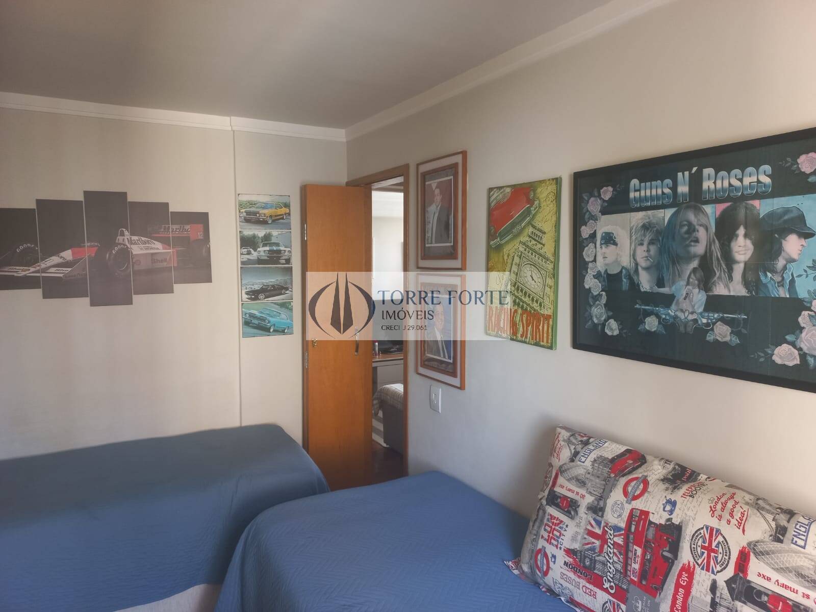 Apartamento à venda com 2 quartos, 56m² - Foto 3