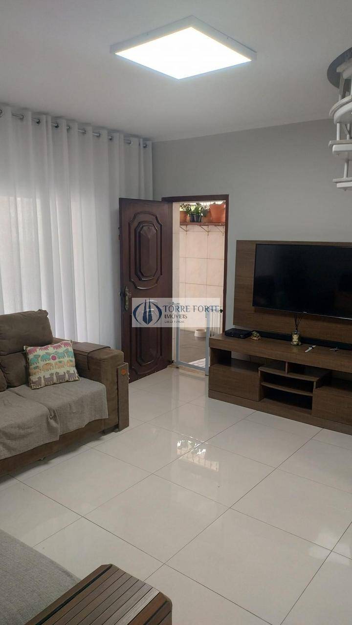 Casa à venda com 3 quartos, 140m² - Foto 4