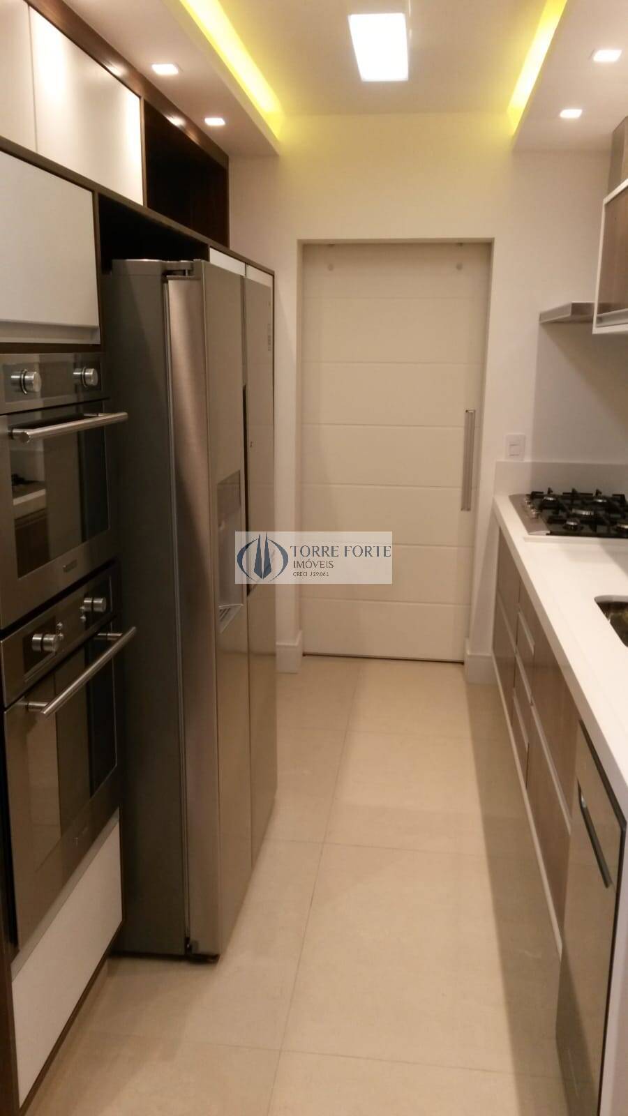 Apartamento à venda com 3 quartos, 133m² - Foto 13