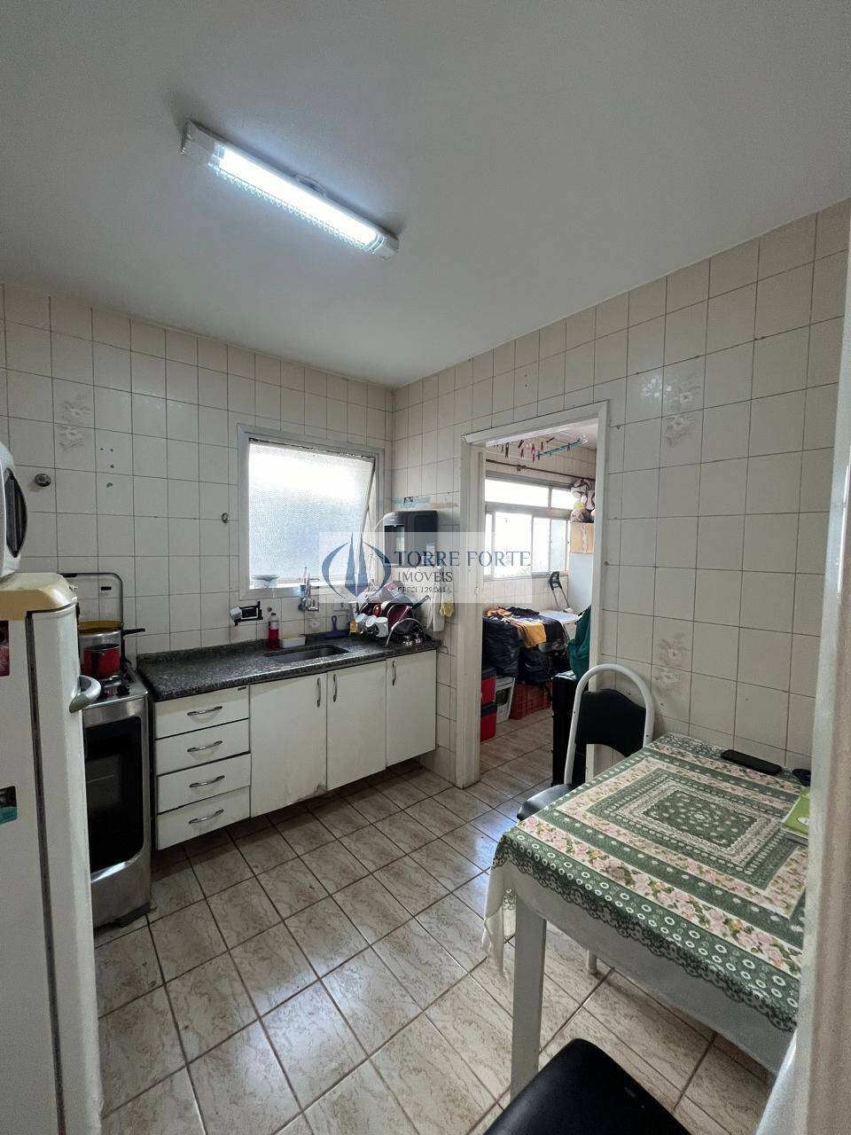 Apartamento à venda com 2 quartos, 60m² - Foto 3