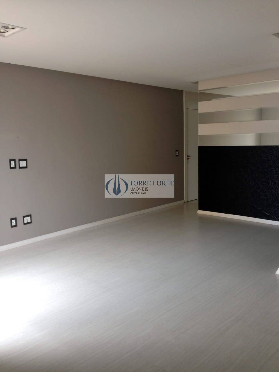 Apartamento à venda com 2 quartos, 67m² - Foto 5