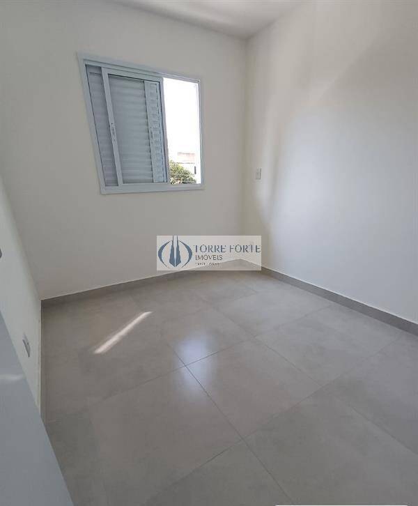 Apartamento à venda com 1 quarto, 27m² - Foto 2