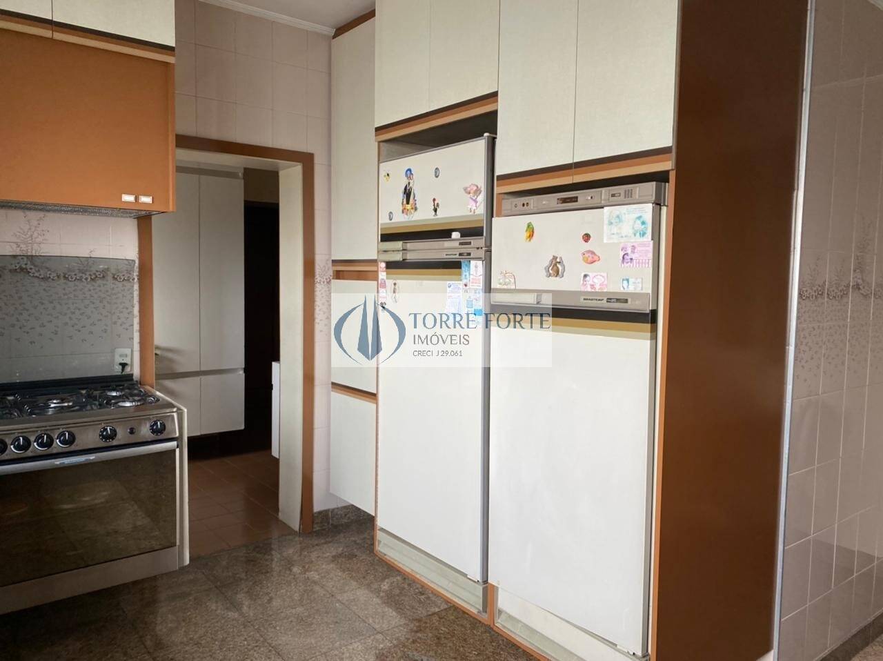 Apartamento à venda com 2 quartos, 228m² - Foto 11