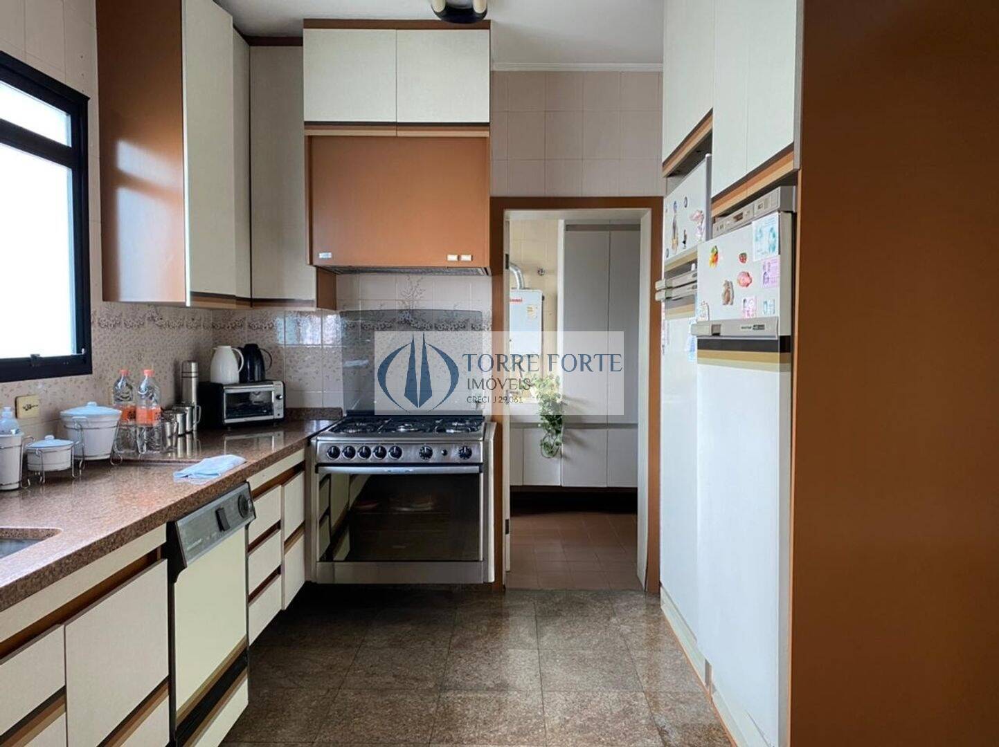 Apartamento à venda com 2 quartos, 228m² - Foto 12