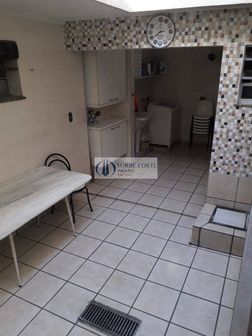 Sobrado à venda com 2 quartos, 150m² - Foto 4