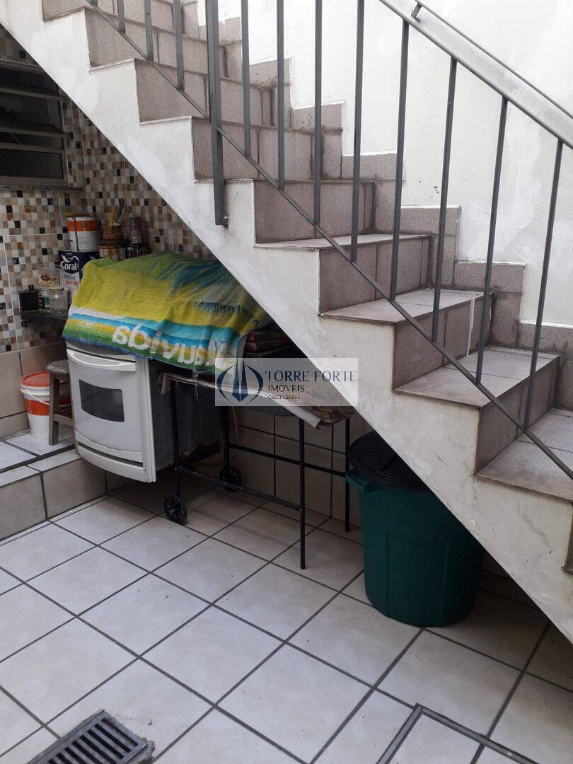 Sobrado à venda com 2 quartos, 150m² - Foto 22