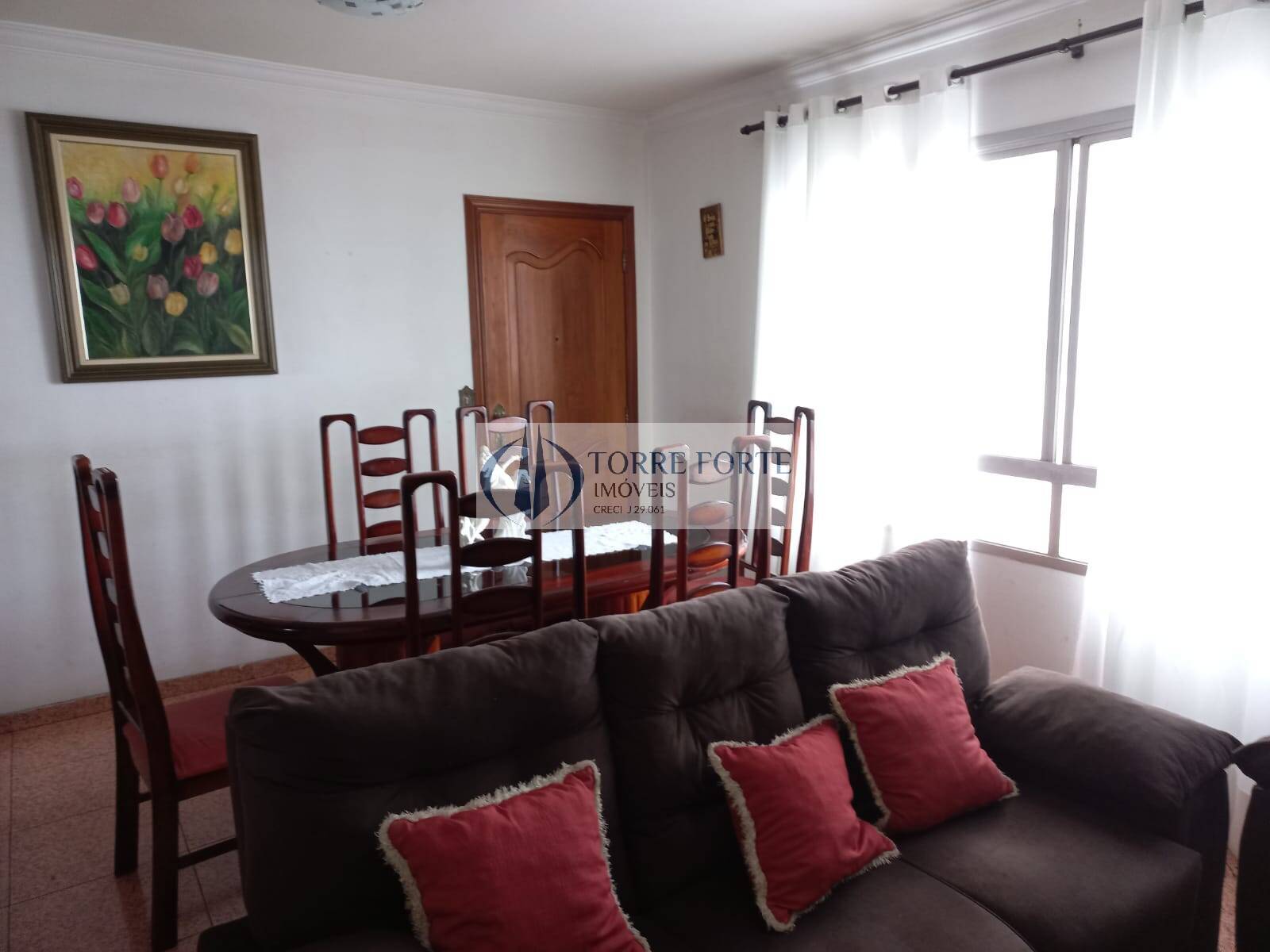 Apartamento à venda com 2 quartos, 74m² - Foto 1