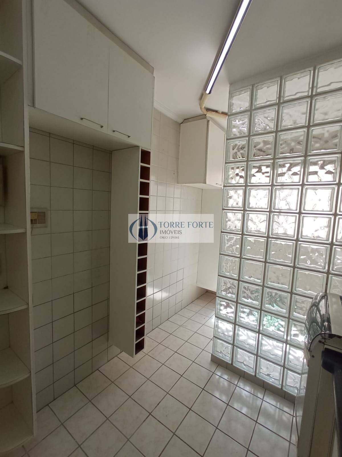 Apartamento à venda com 2 quartos, 65m² - Foto 11