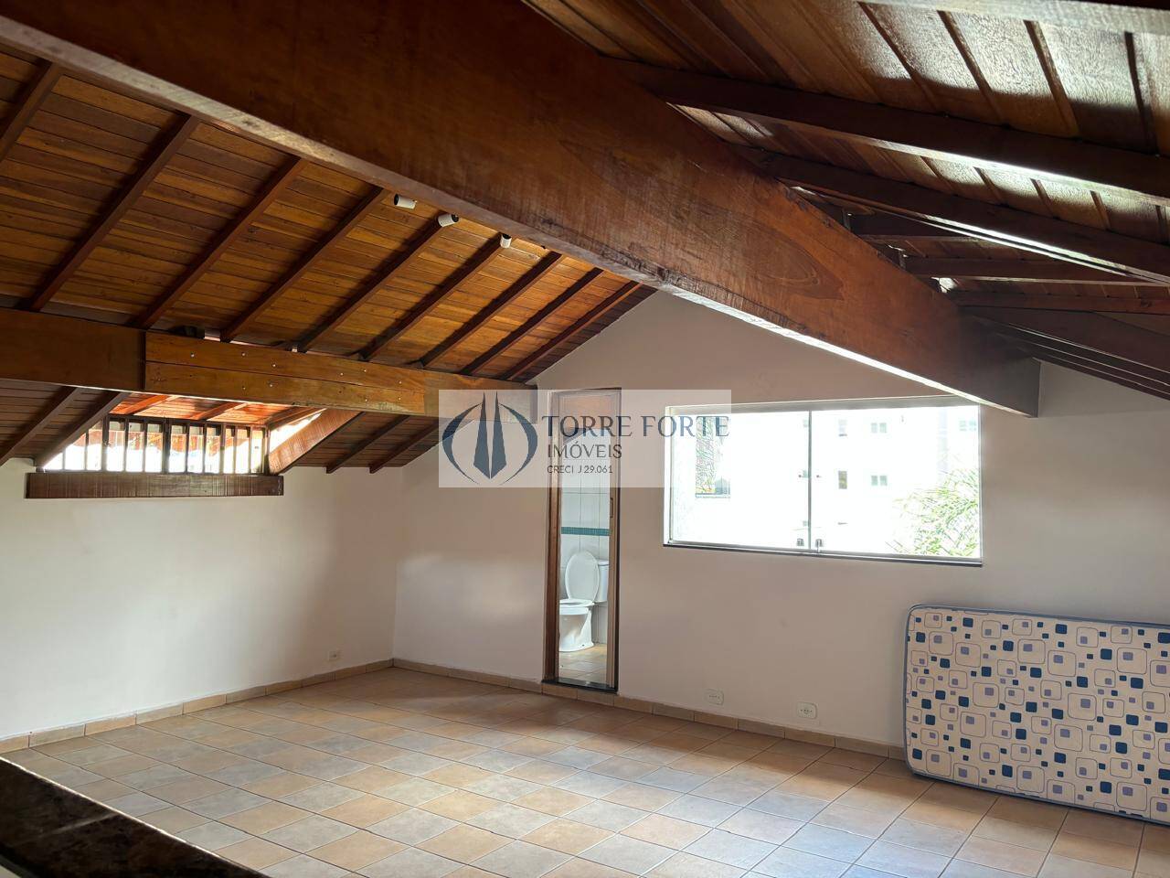 Sobrado à venda com 3 quartos, 286m² - Foto 4