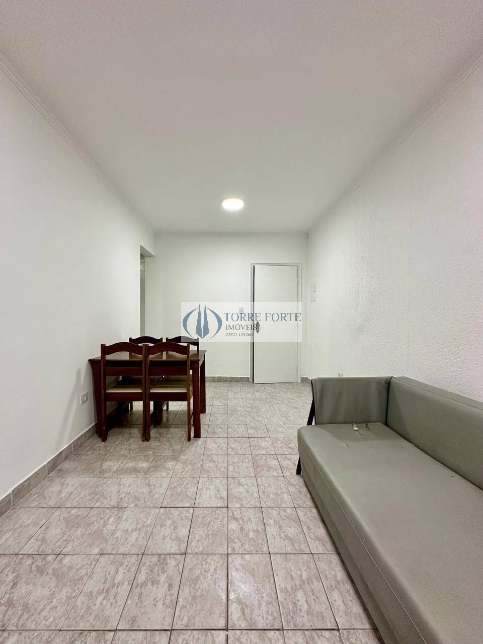 Apartamento à venda com 1 quarto, 50m² - Foto 5