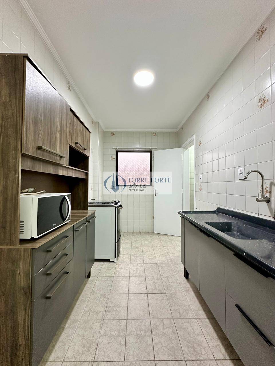 Apartamento à venda com 1 quarto, 50m² - Foto 9