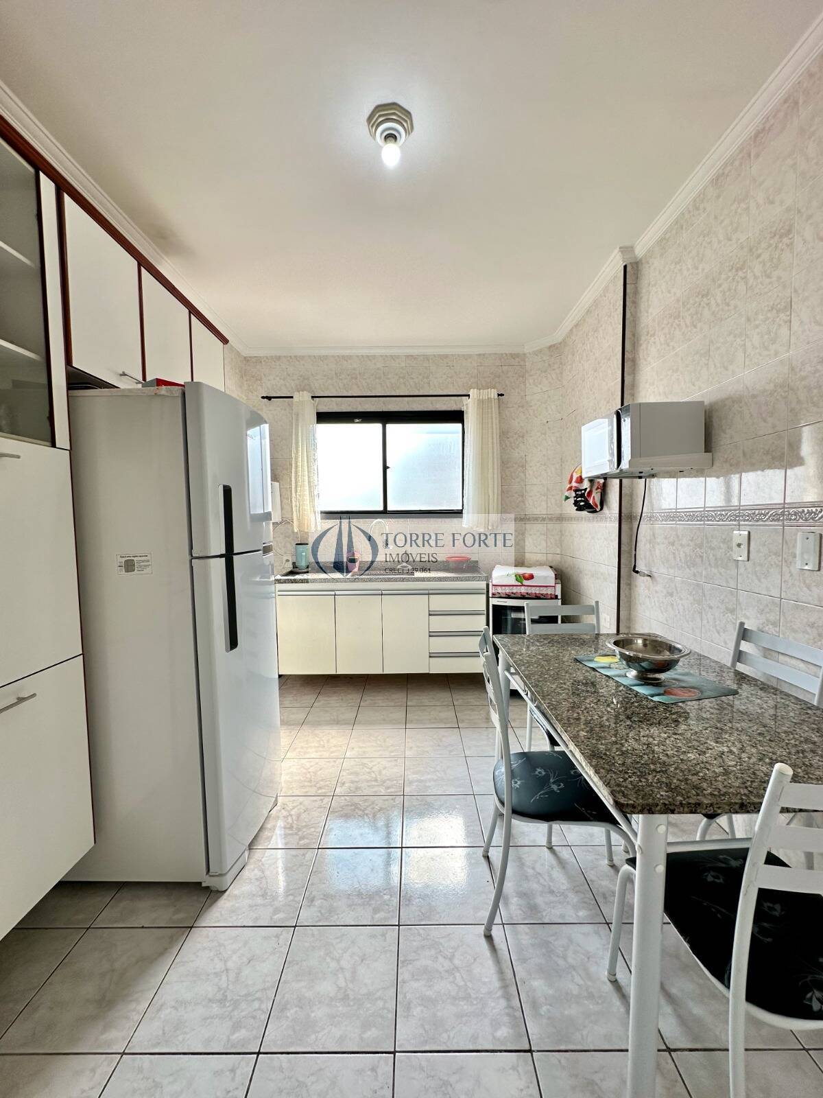 Apartamento à venda com 1 quarto, 60m² - Foto 3