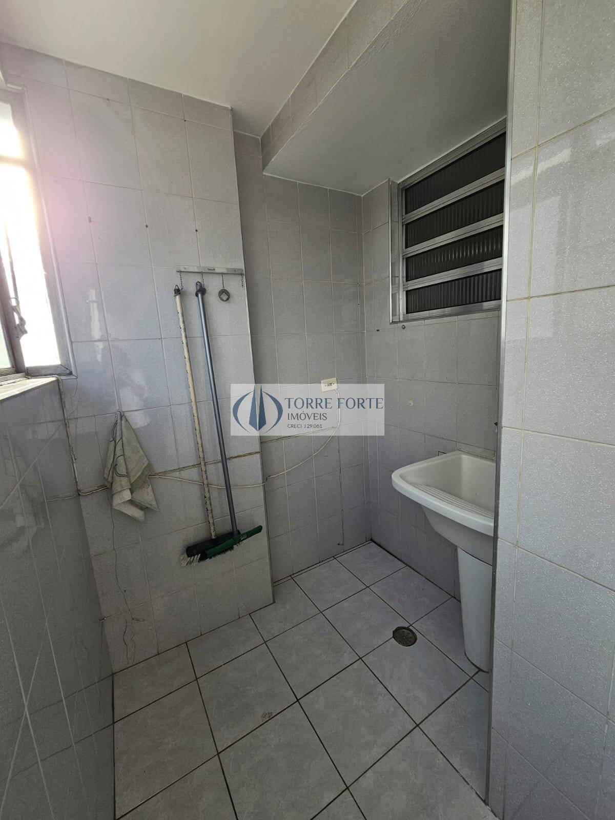 Apartamento à venda com 1 quarto, 42m² - Foto 7