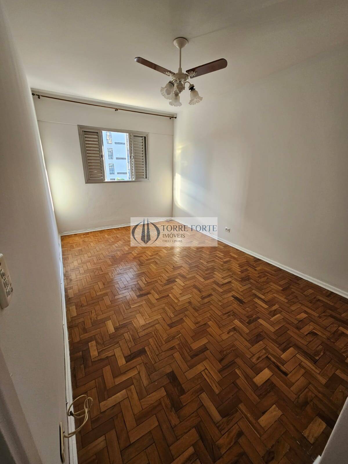 Apartamento à venda com 1 quarto, 42m² - Foto 5