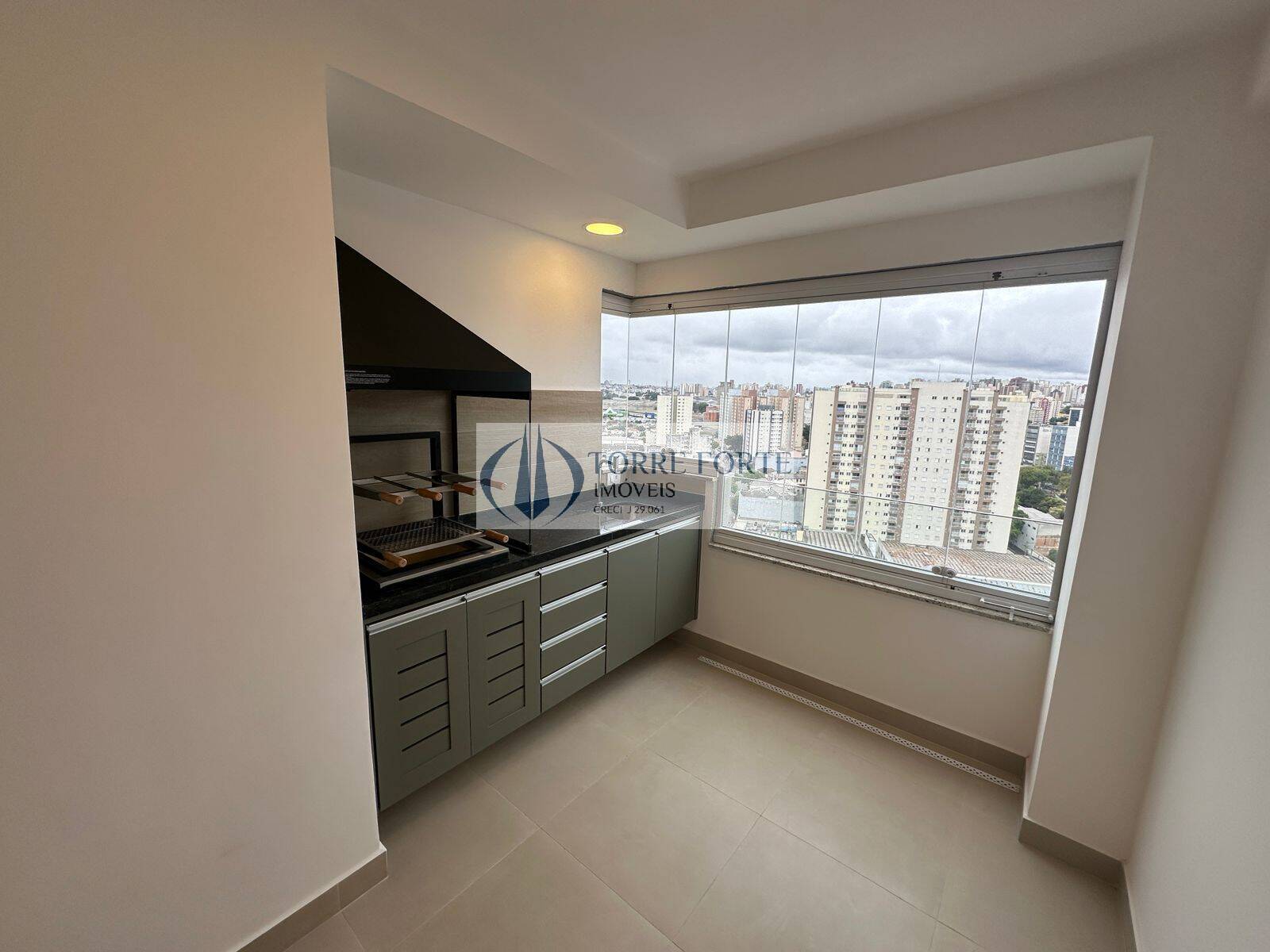 Apartamento à venda e aluguel com 2 quartos, 84m² - Foto 2