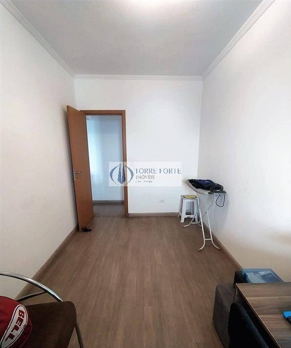 Apartamento à venda com 3 quartos, 85m² - Foto 12