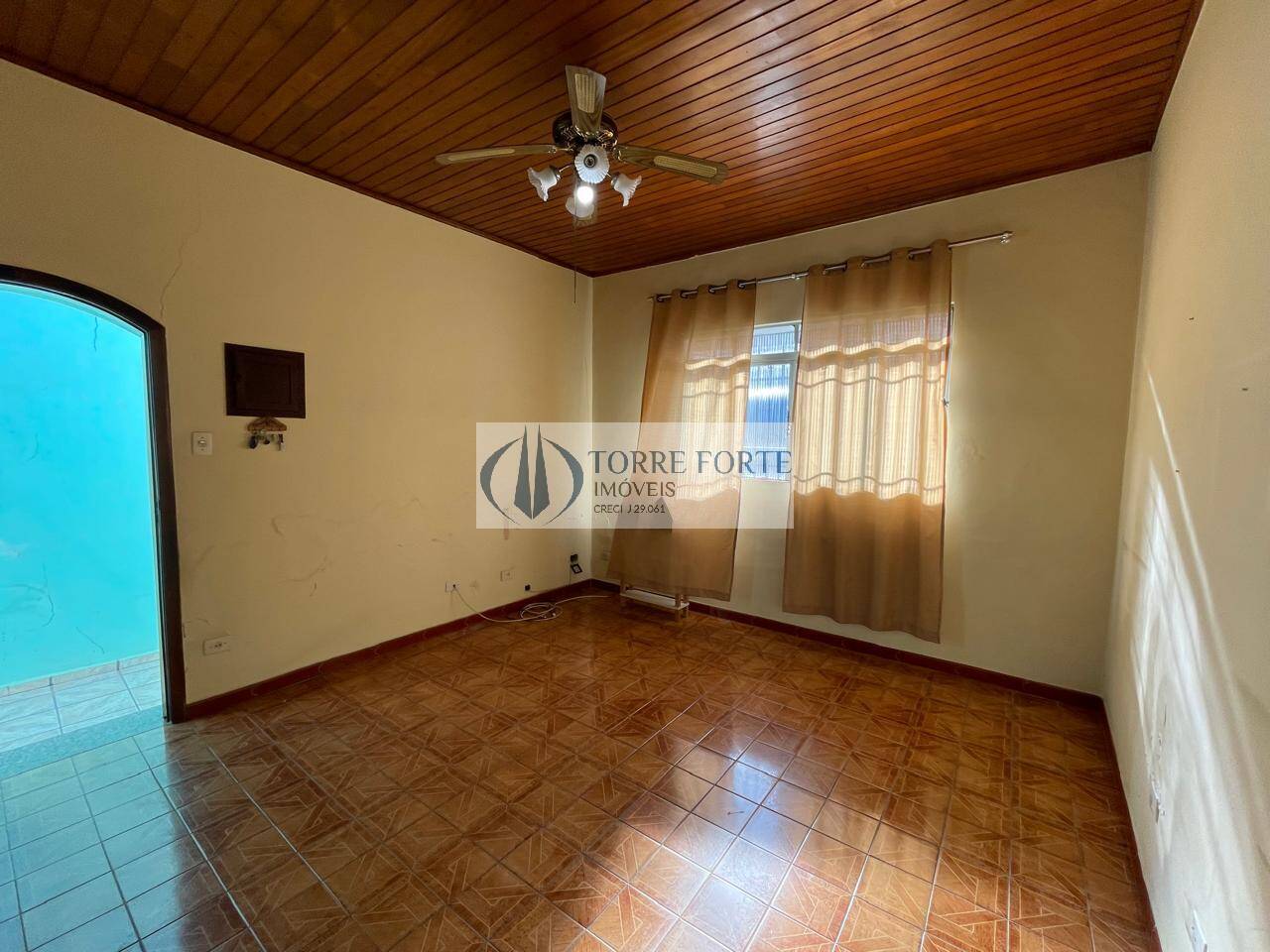 Casa à venda com 2 quartos, 120m² - Foto 4