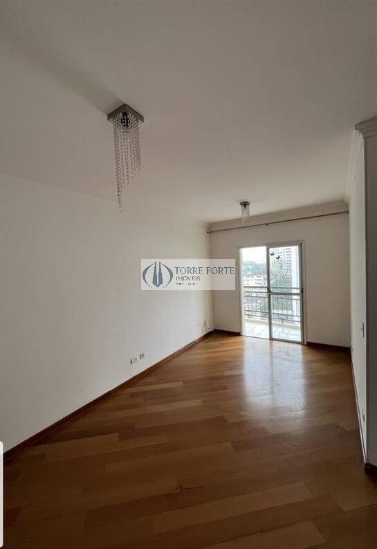 Apartamento à venda com 2 quartos, 70m² - Foto 3