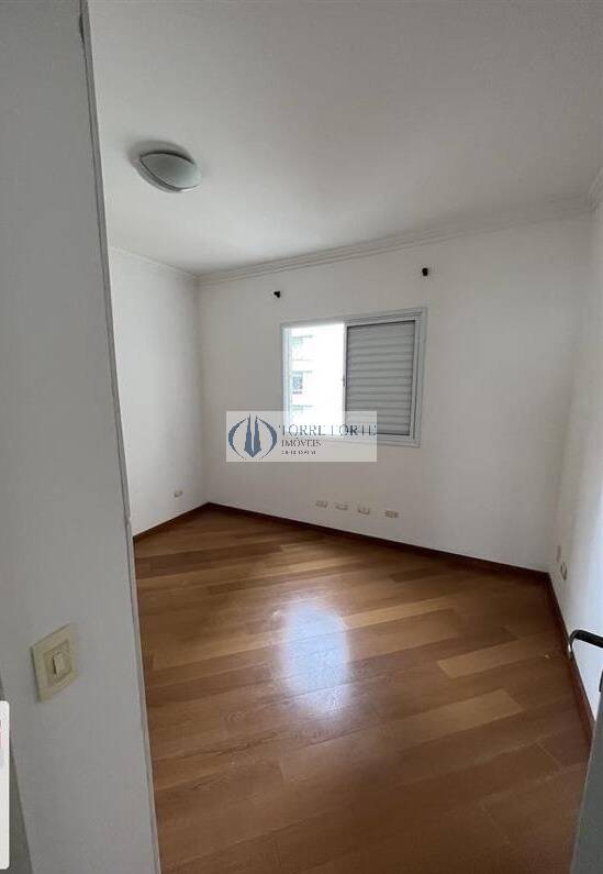 Apartamento à venda com 2 quartos, 70m² - Foto 4