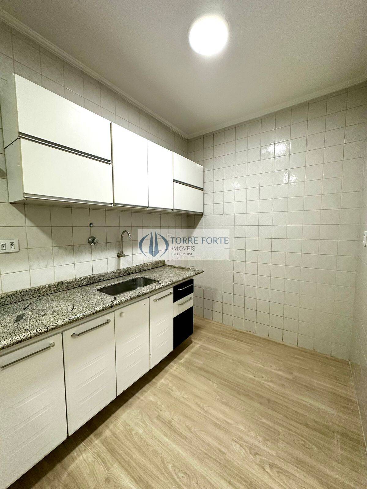 Apartamento à venda com 1 quarto, 50m² - Foto 3