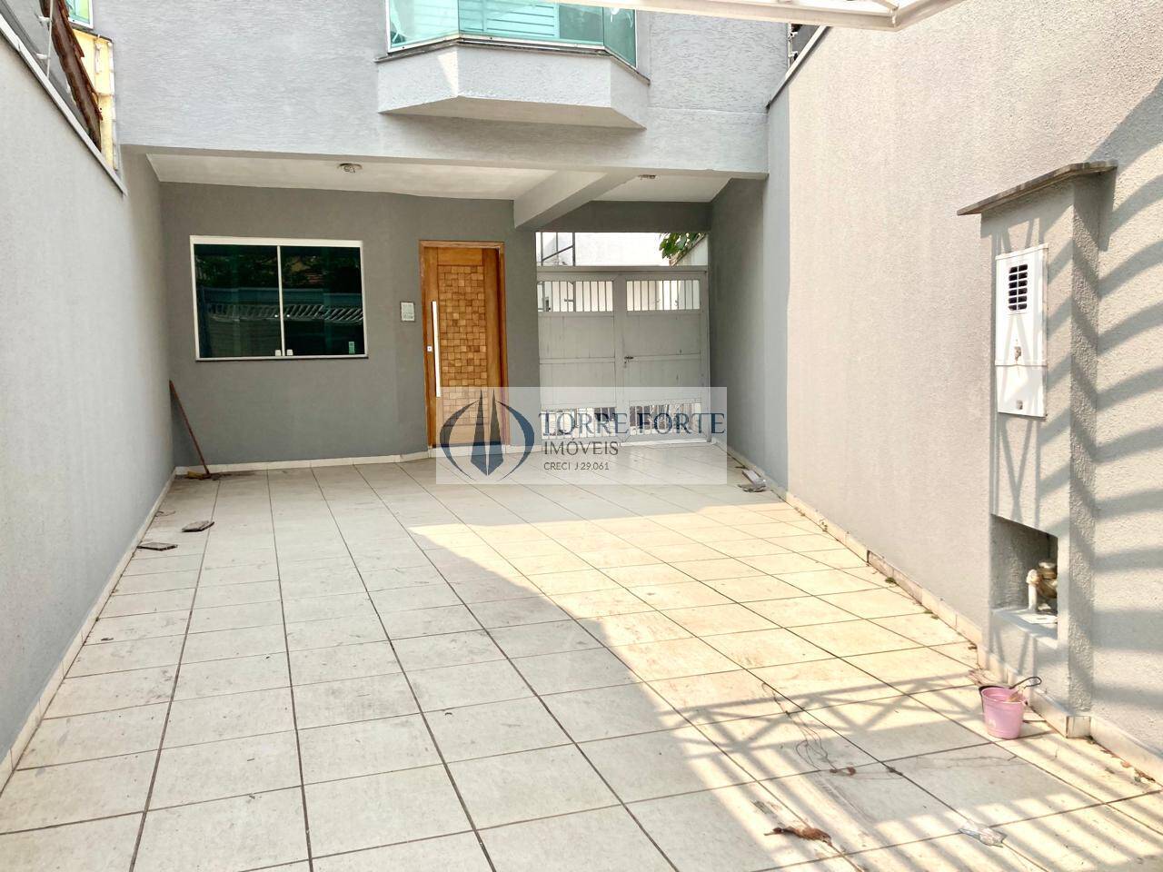 Sobrado à venda com 4 quartos, 120m² - Foto 4