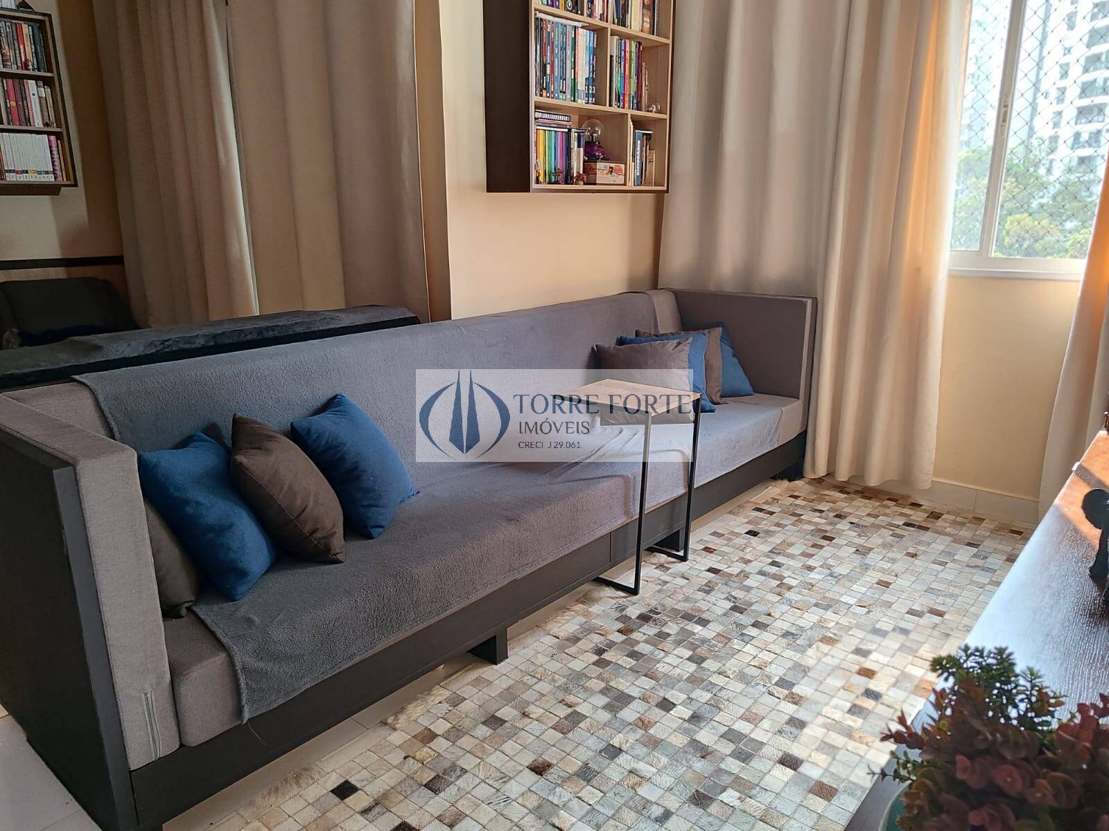 Apartamento à venda com 3 quartos, 73m² - Foto 2