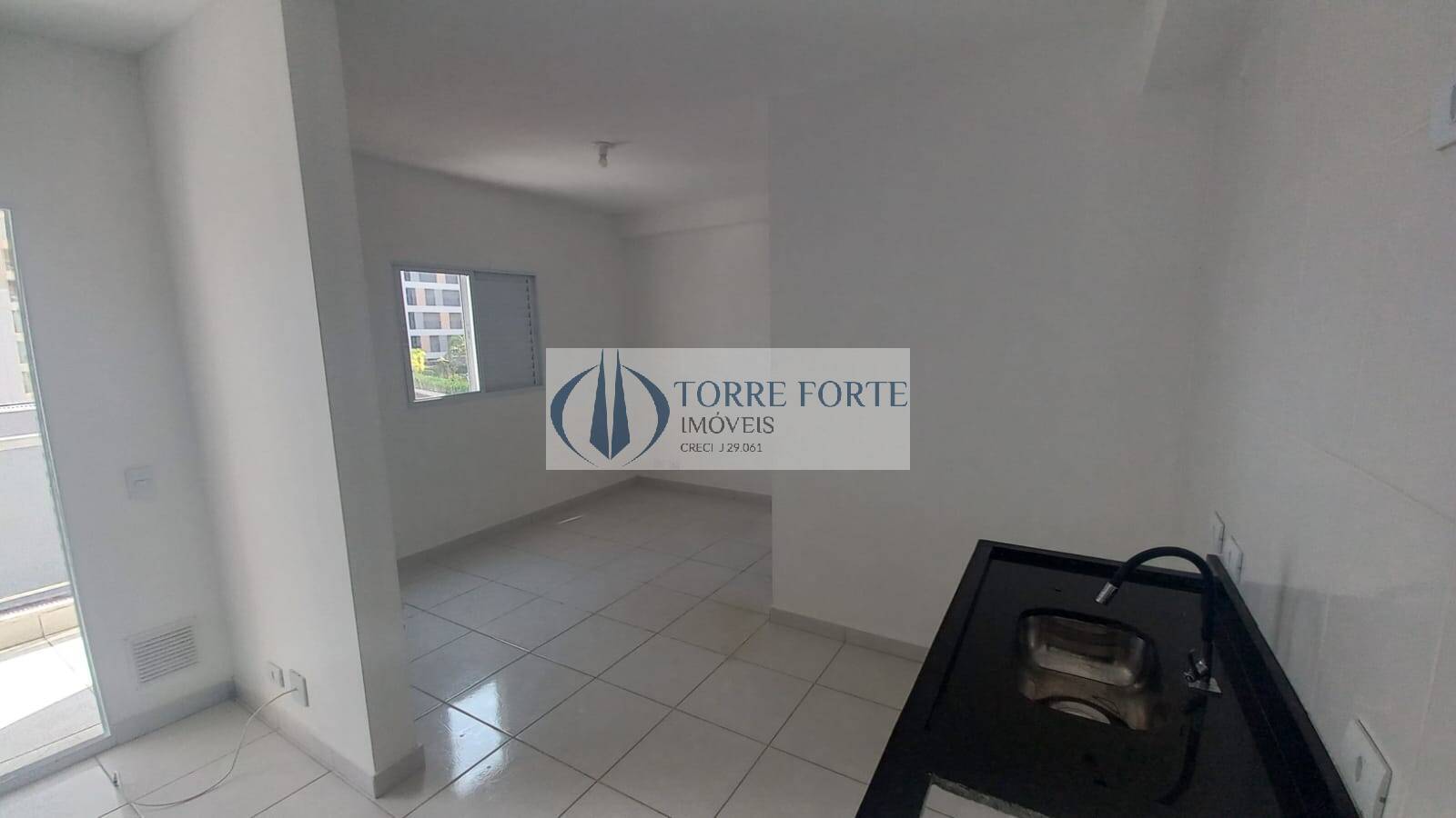 Apartamento à venda com 1 quarto, 30m² - Foto 4