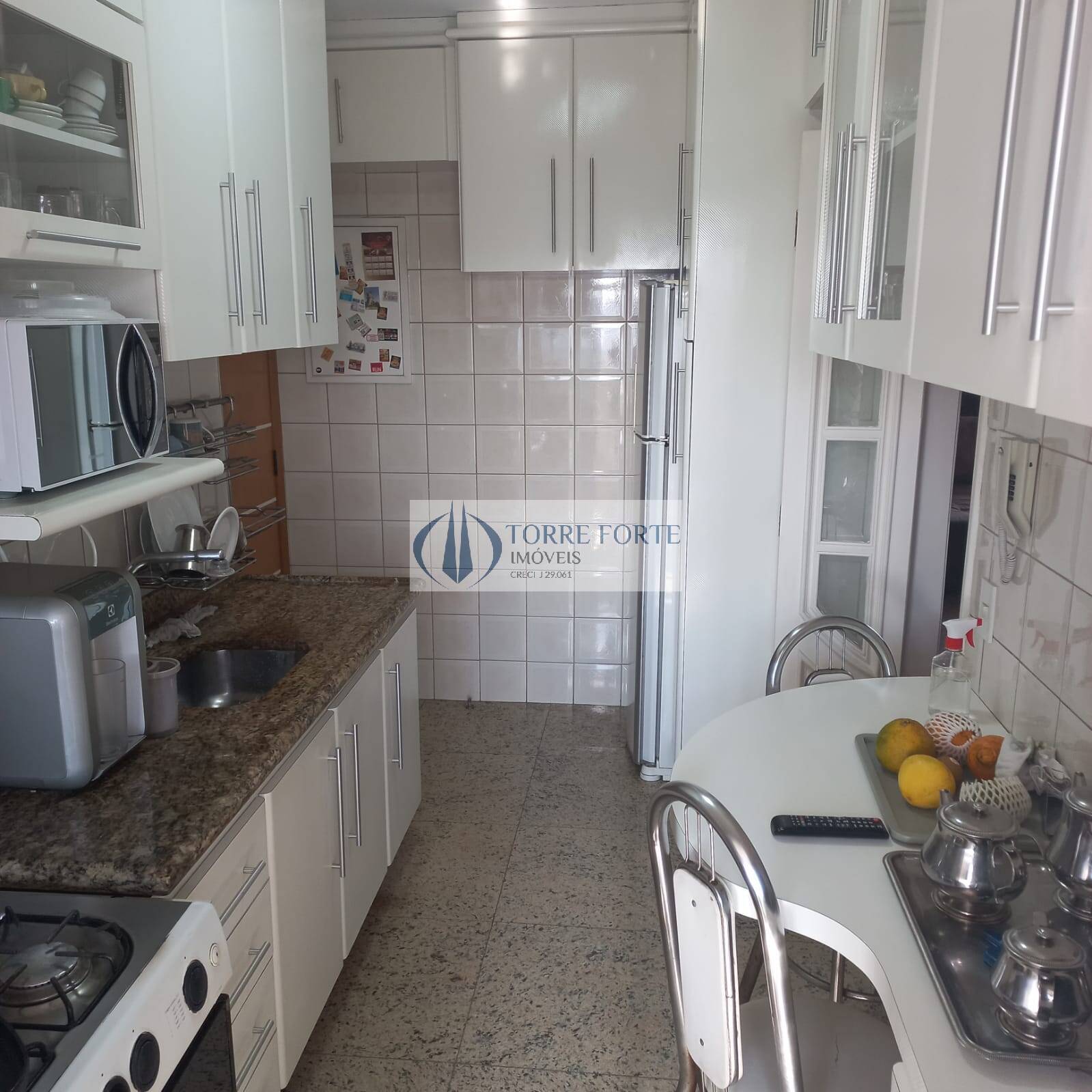 Apartamento à venda com 3 quartos, 87m² - Foto 7