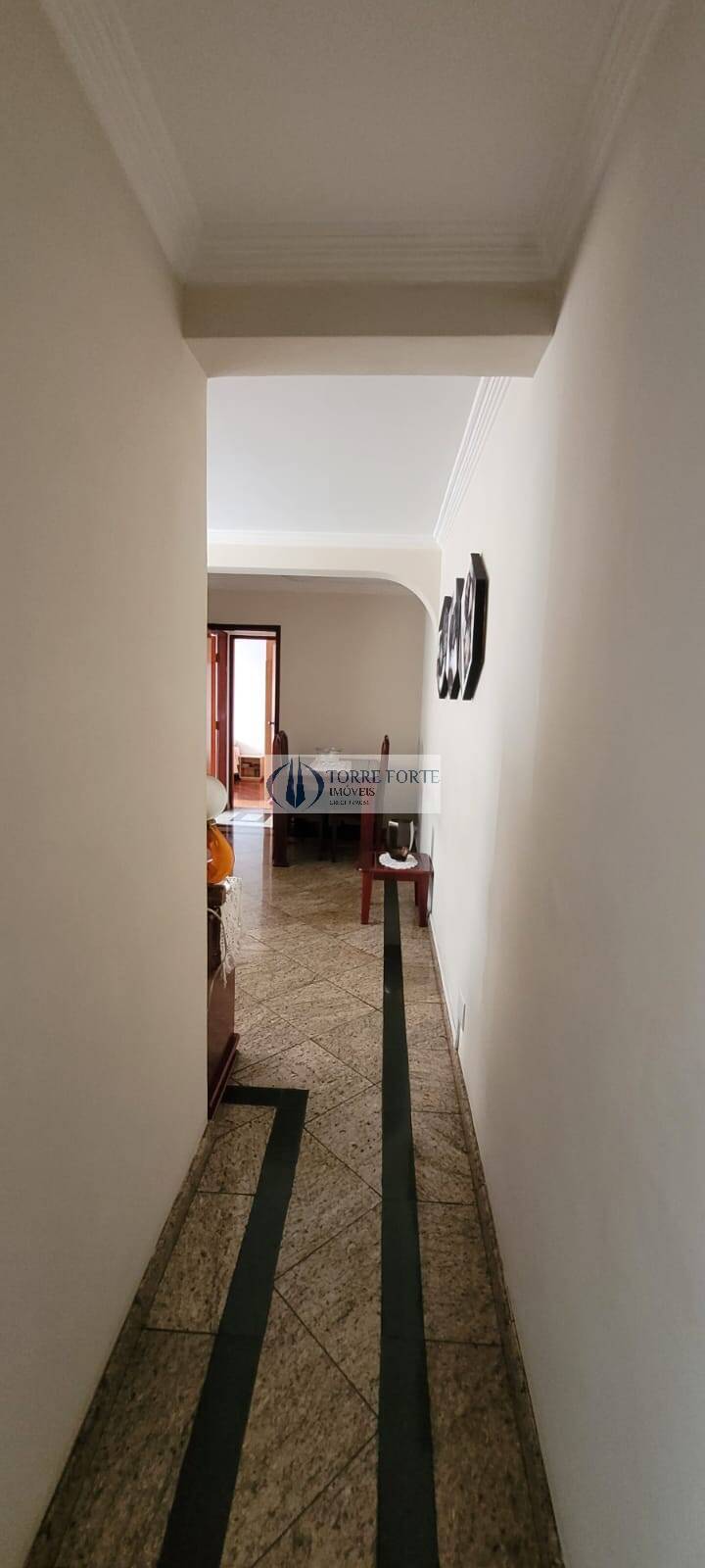 Apartamento à venda com 3 quartos, 160m² - Foto 3