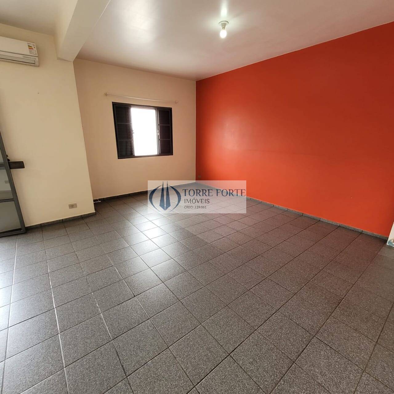 Casa à venda com 3 quartos, 195m² - Foto 4