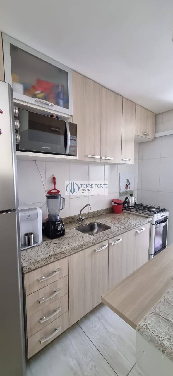 Apartamento à venda com 2 quartos, 60m² - Foto 4