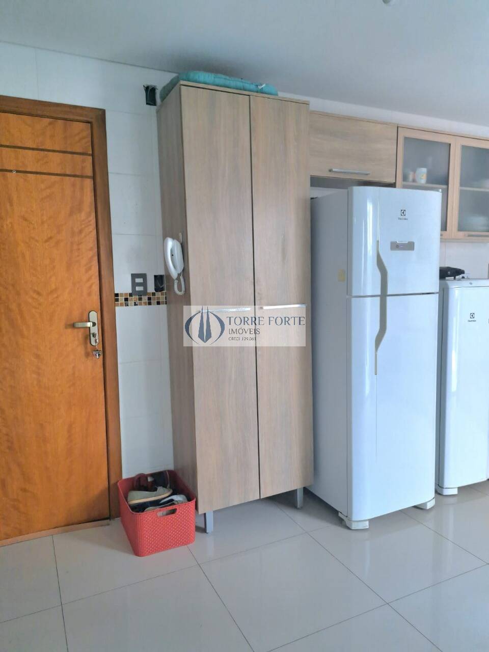 Apartamento à venda com 3 quartos, 81m² - Foto 3