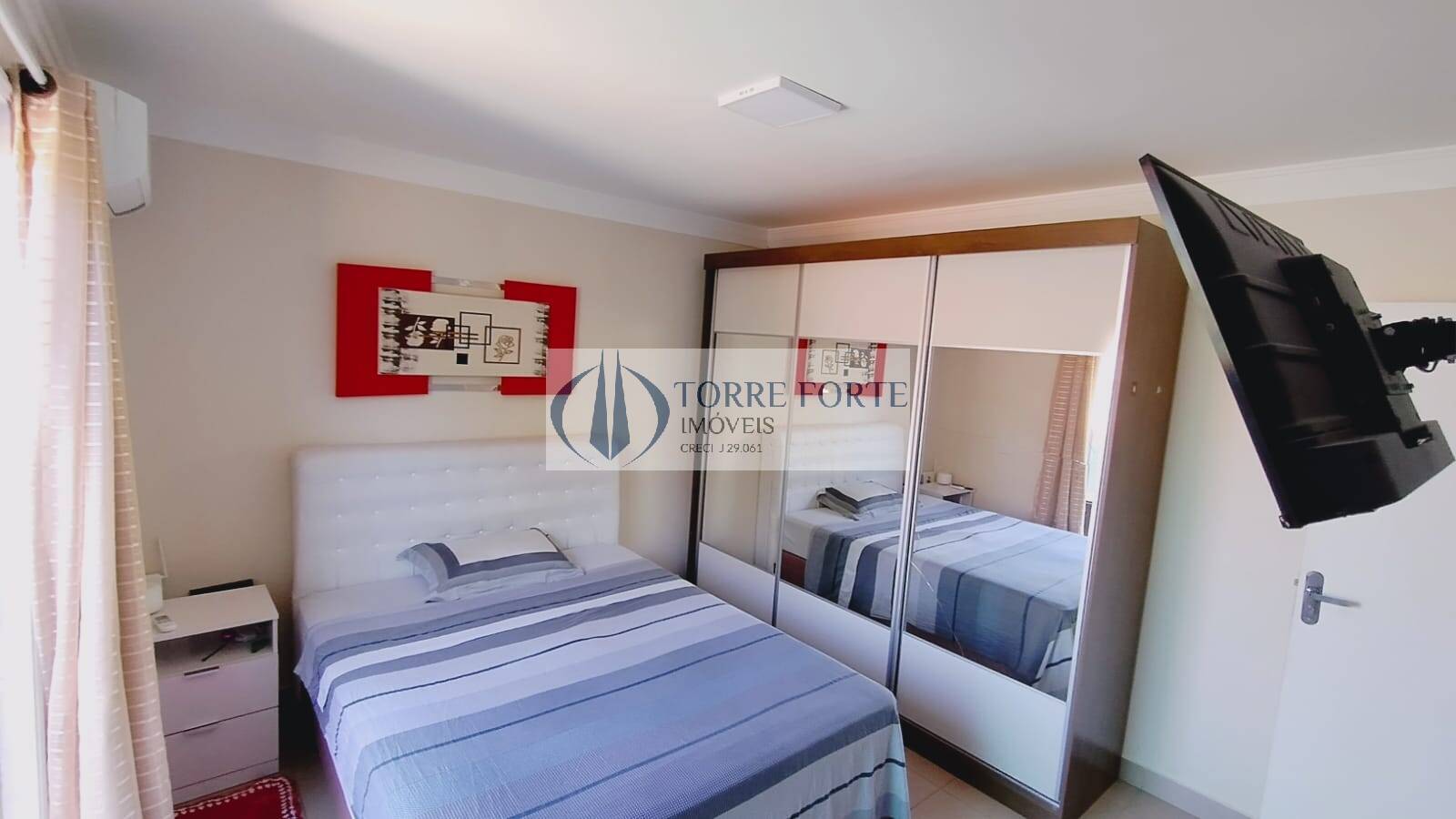 Casa à venda com 2 quartos, 80m² - Foto 18