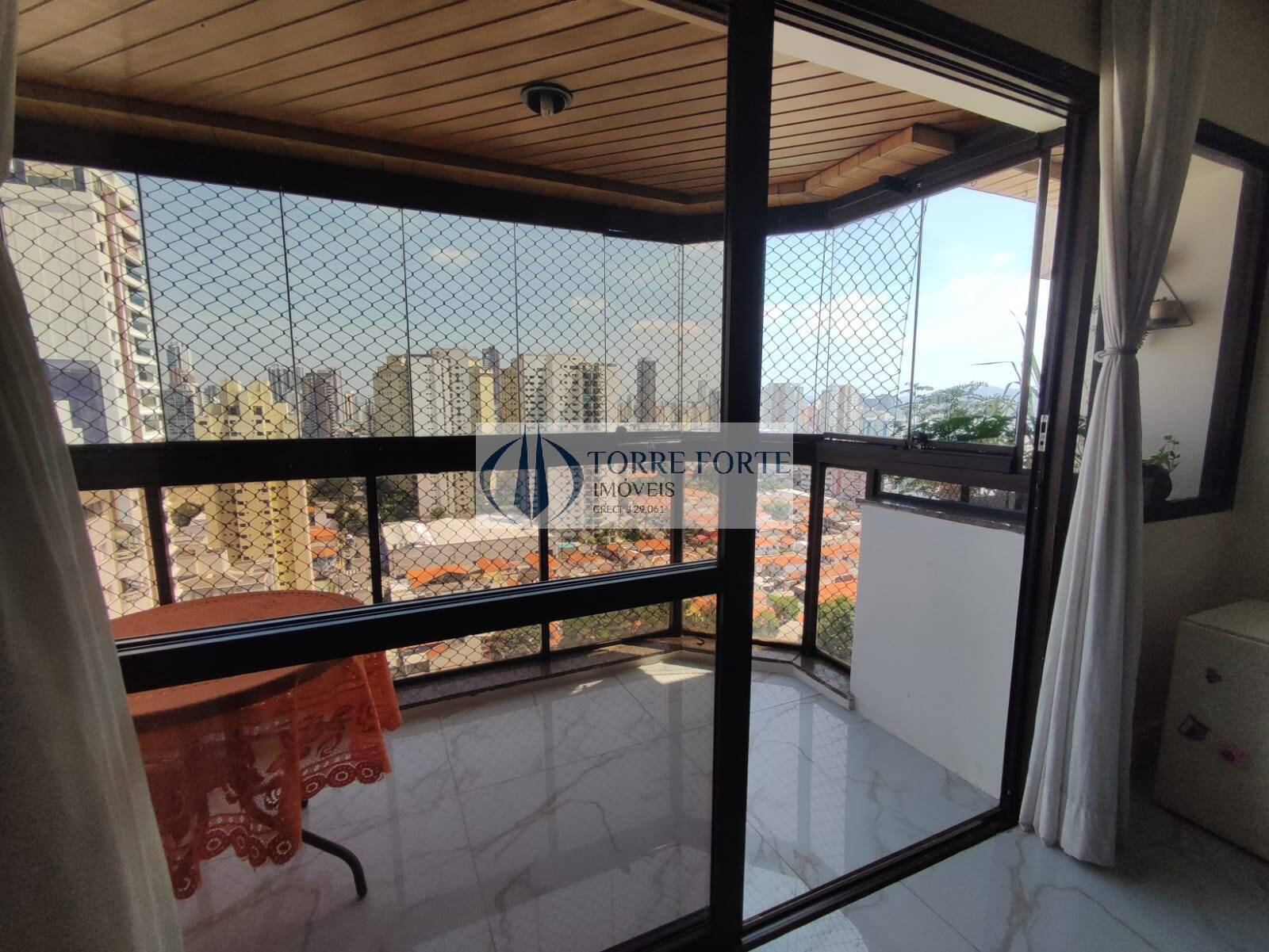 Apartamento à venda com 3 quartos, 125m² - Foto 3