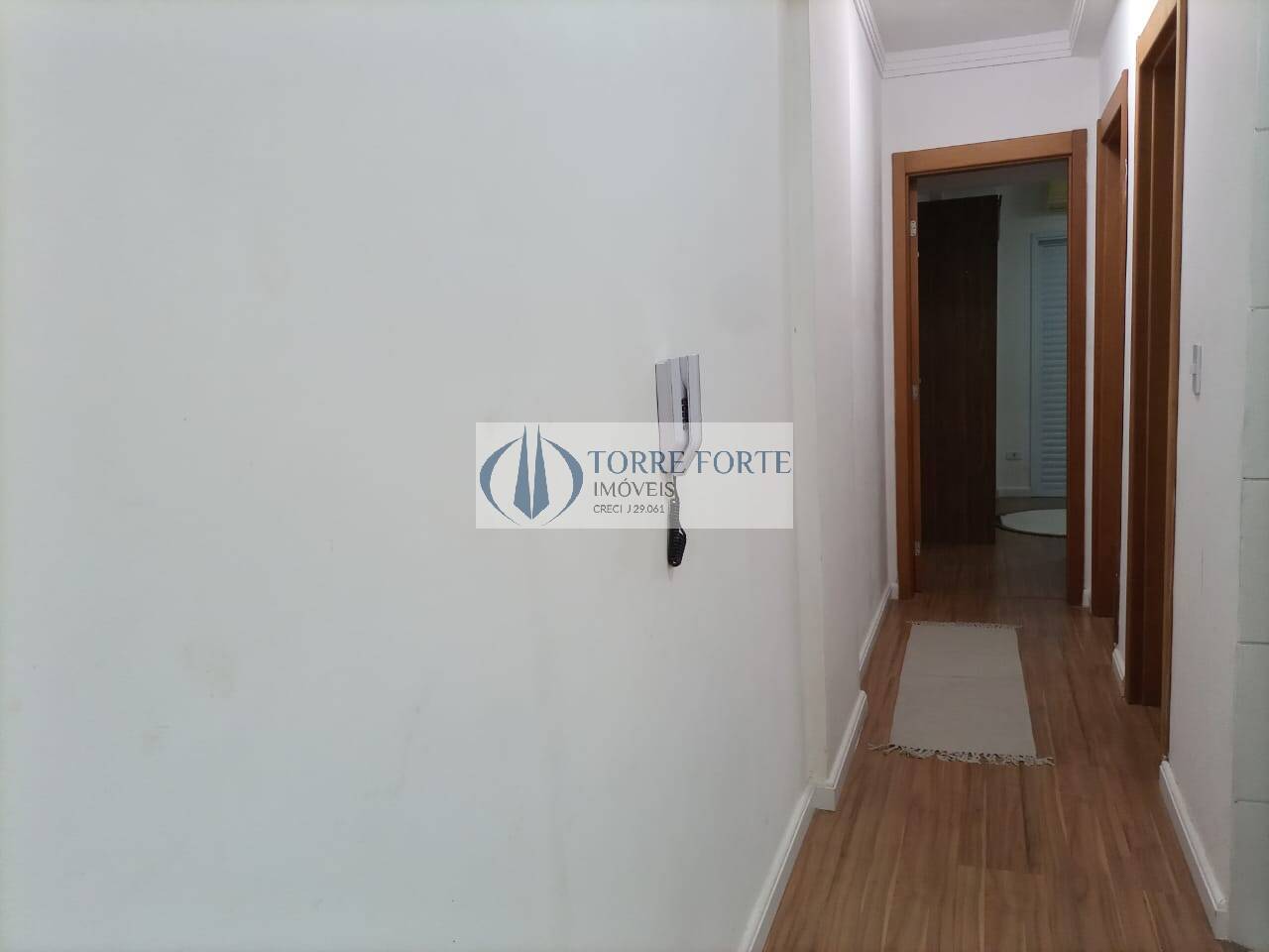 Apartamento à venda com 2 quartos, 70m² - Foto 4