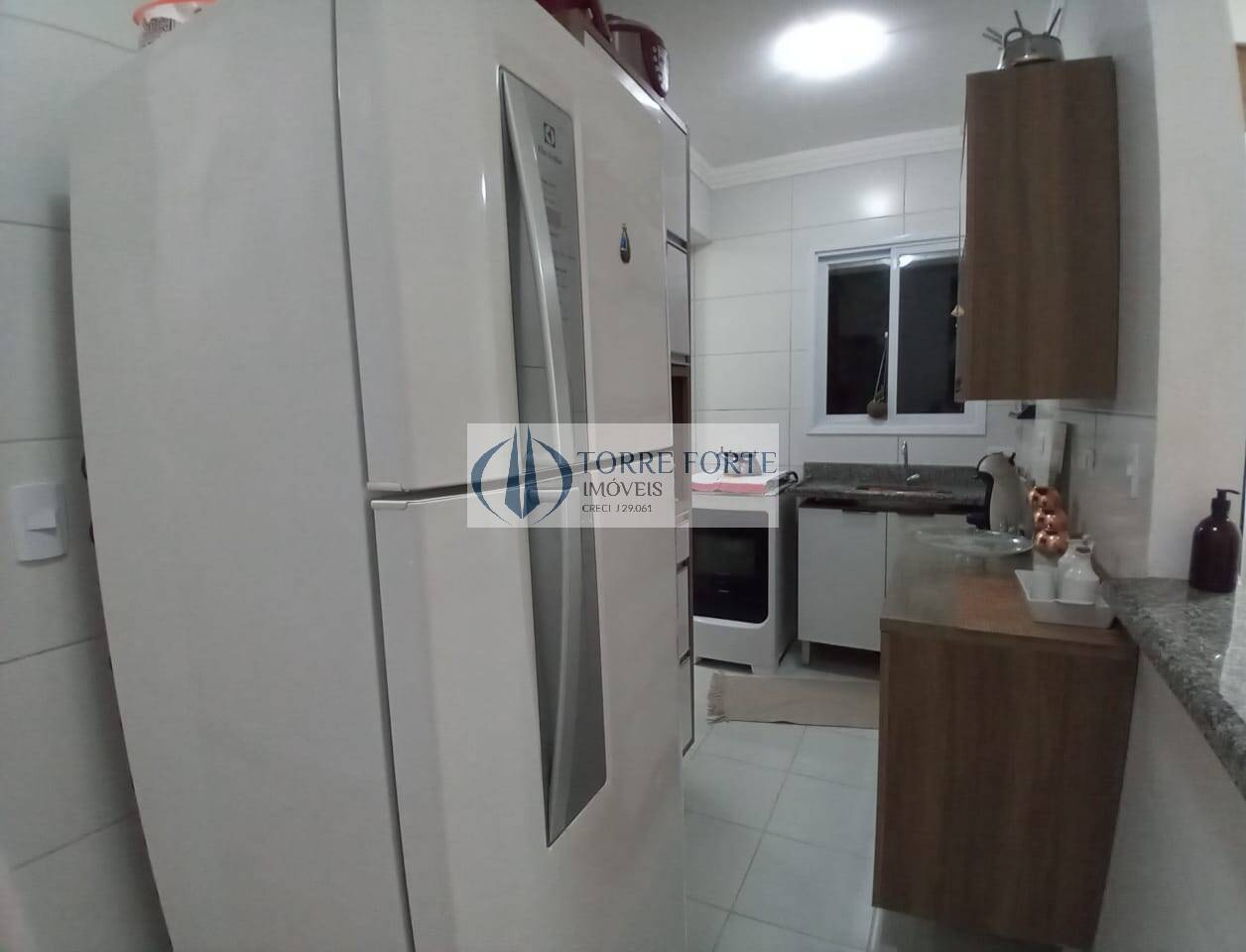 Apartamento à venda com 2 quartos, 70m² - Foto 13