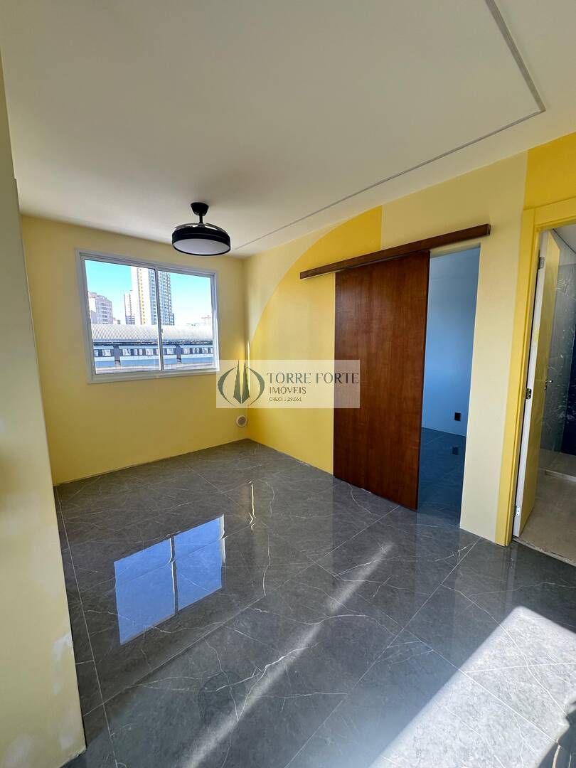 Apartamento à venda com 2 quartos, 34m² - Foto 2