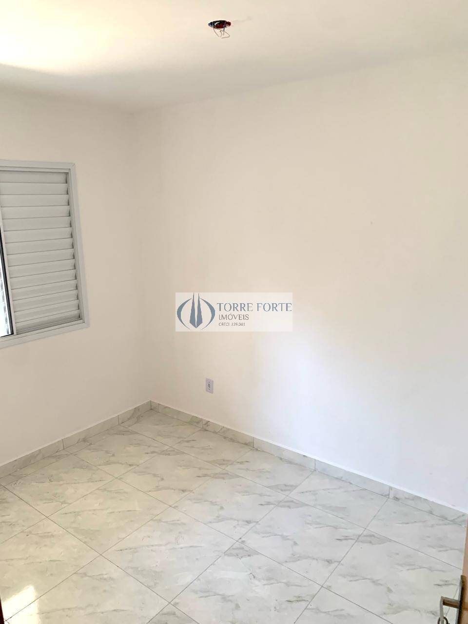 Apartamento à venda com 2 quartos, 38m² - Foto 11