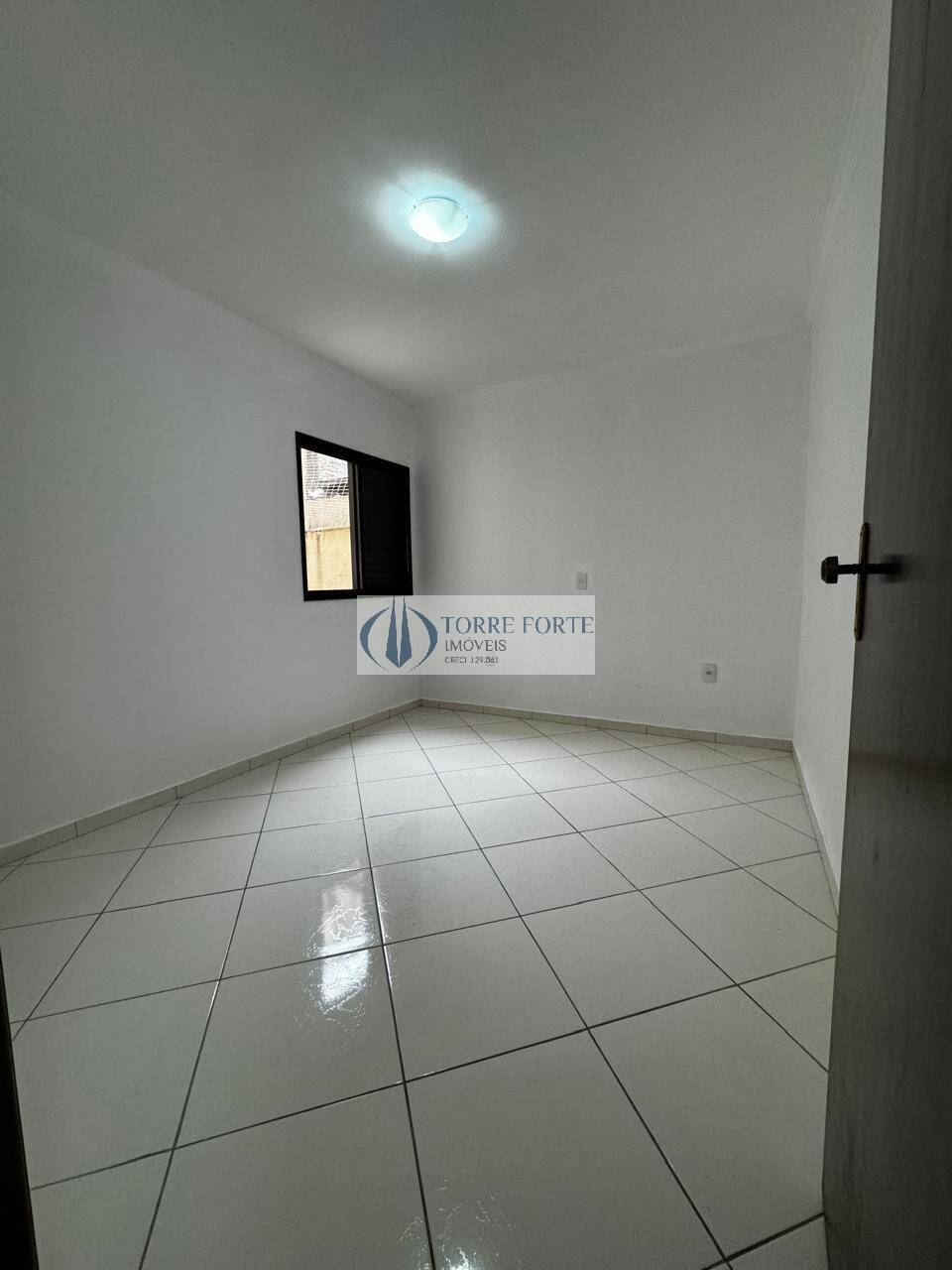 Apartamento à venda com 3 quartos, 100m² - Foto 6