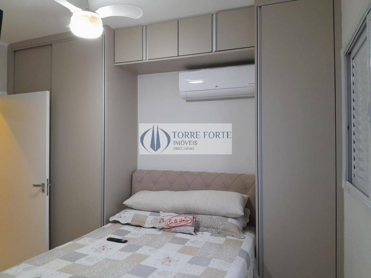 Apartamento à venda com 2 quartos, 60m² - Foto 11