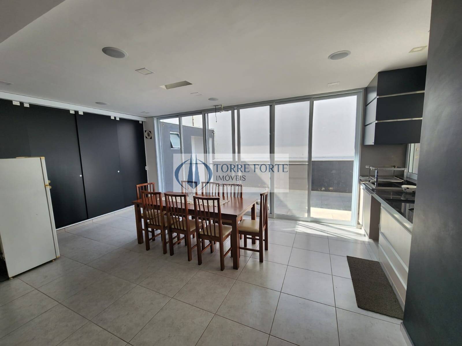 Sobrado à venda com 4 quartos, 259m² - Foto 14