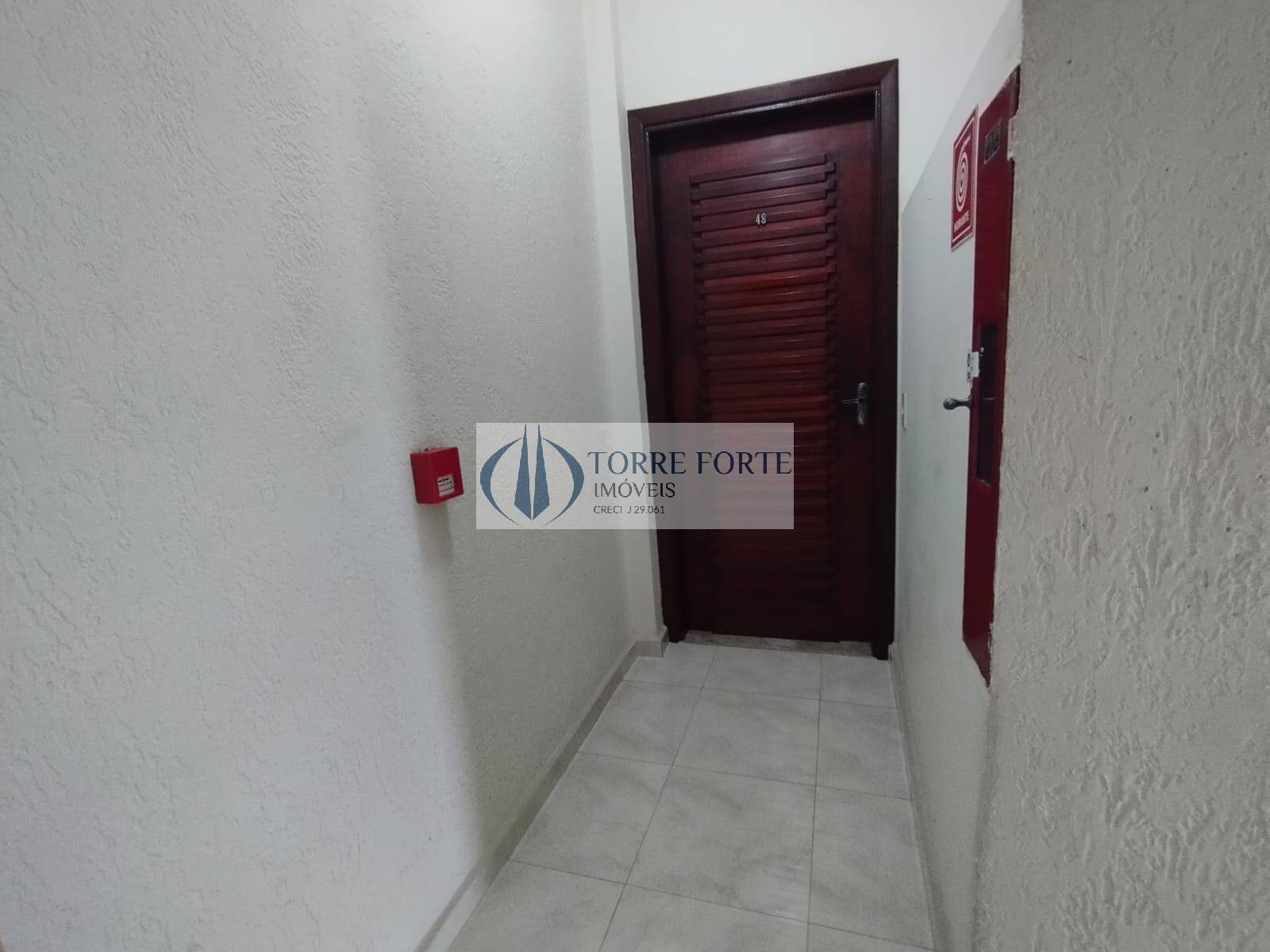 Apartamento à venda com 2 quartos, 62m² - Foto 4