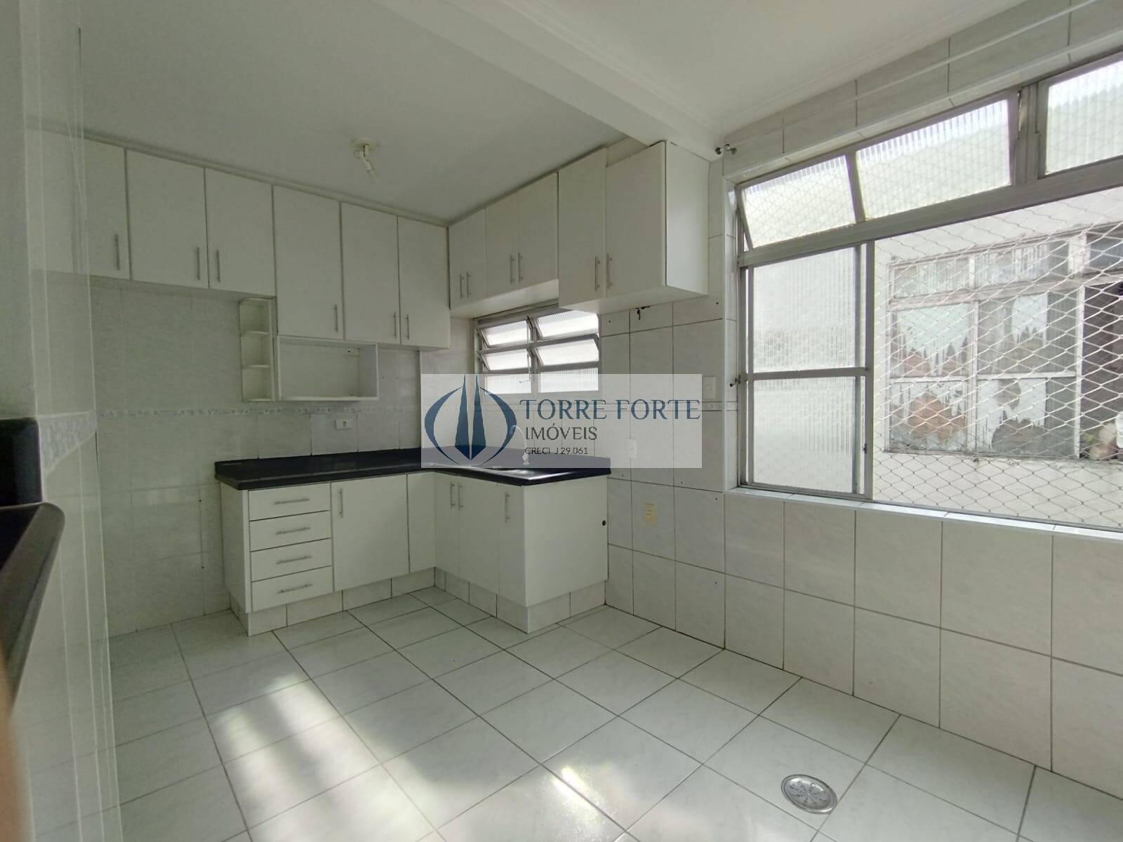 Apartamento à venda com 2 quartos, 62m² - Foto 12