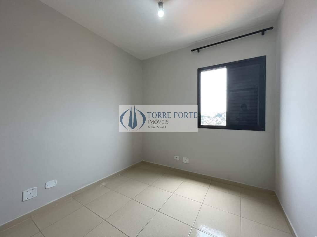 Apartamento à venda com 2 quartos, 64m² - Foto 10