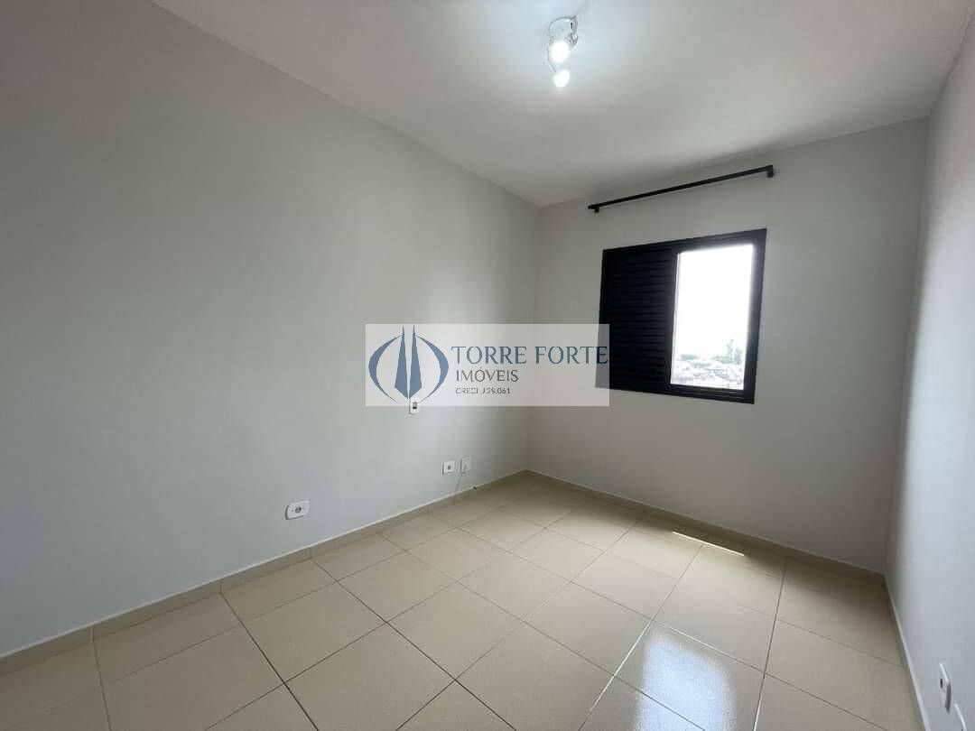 Apartamento à venda com 2 quartos, 64m² - Foto 11