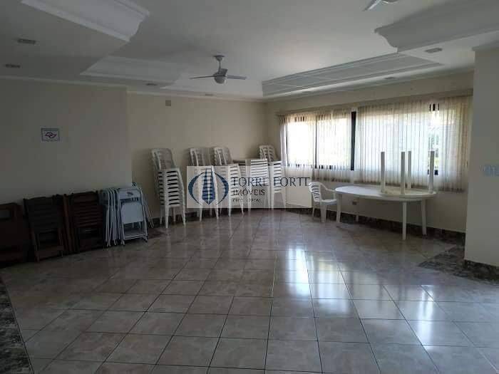 Apartamento à venda com 2 quartos, 64m² - Foto 19