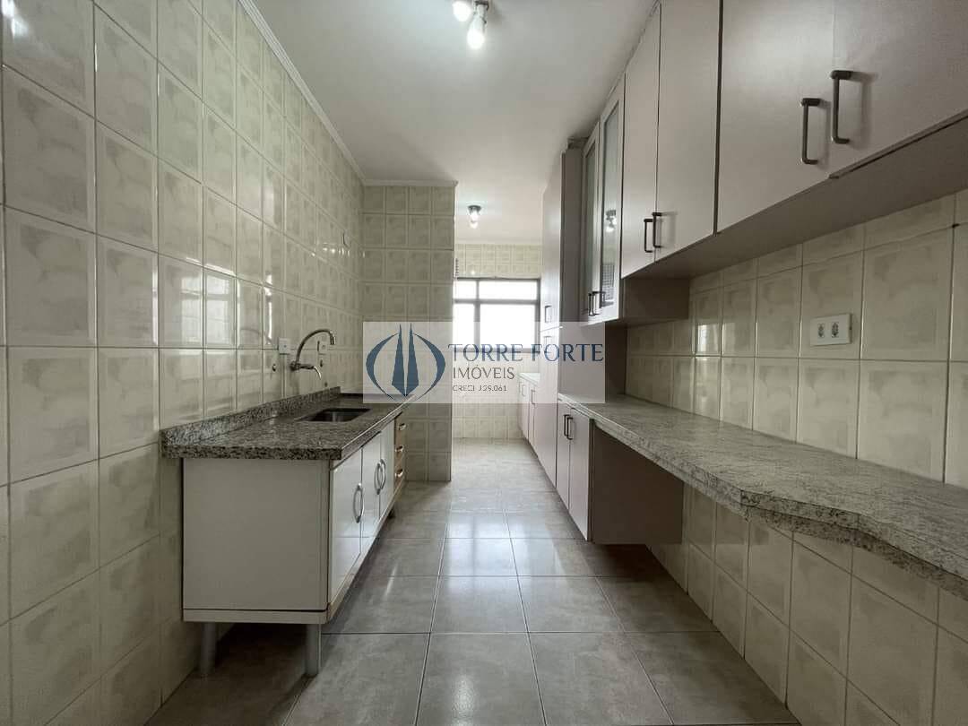 Apartamento à venda com 2 quartos, 64m² - Foto 4