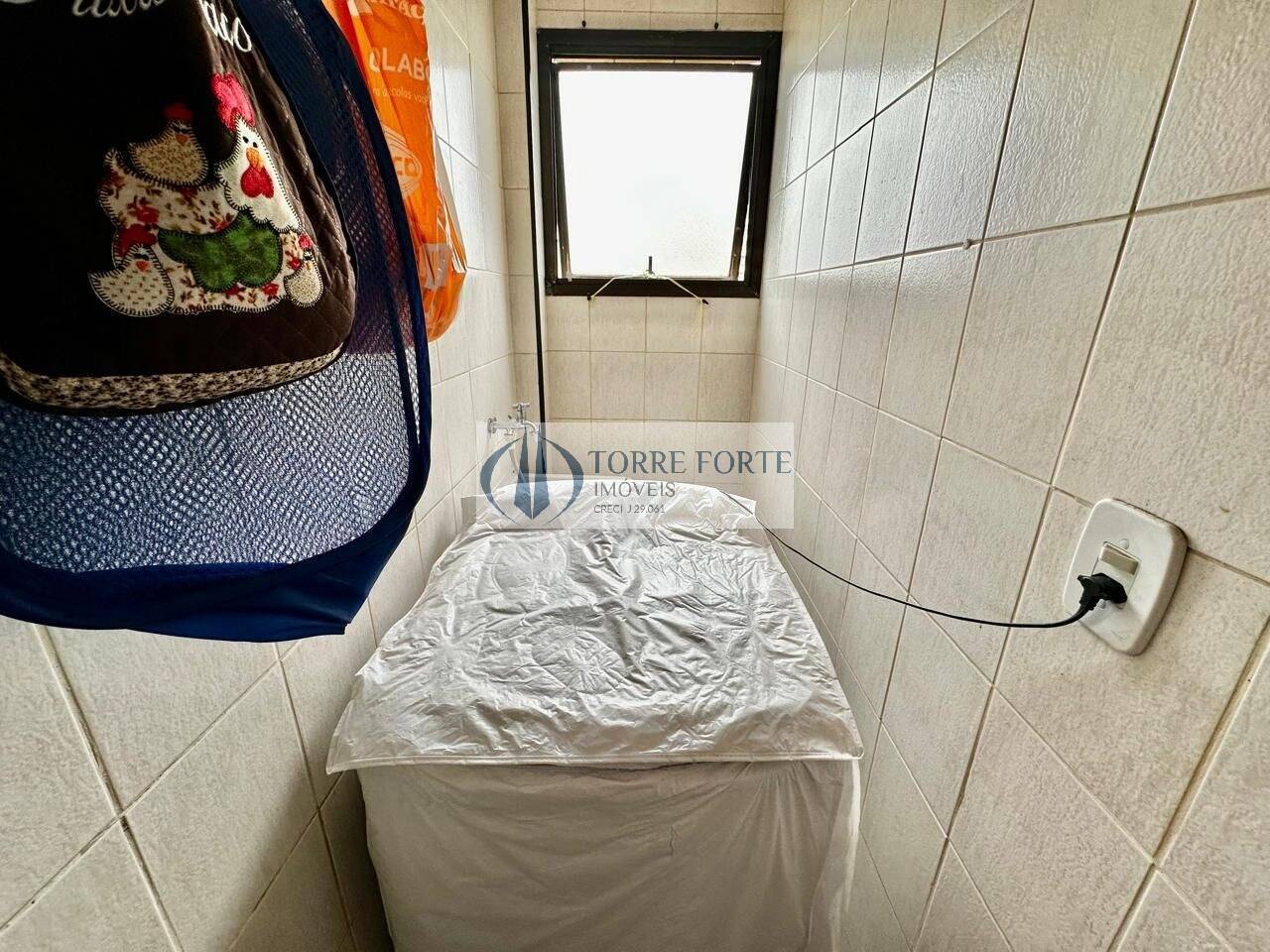 Apartamento à venda com 1 quarto, 40m² - Foto 4