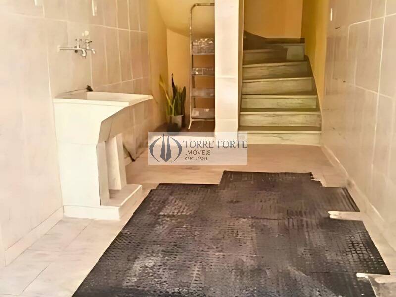 Sobrado à venda com 2 quartos, 145m² - Foto 14