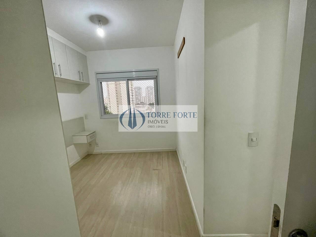 Apartamento à venda com 2 quartos, 64m² - Foto 20